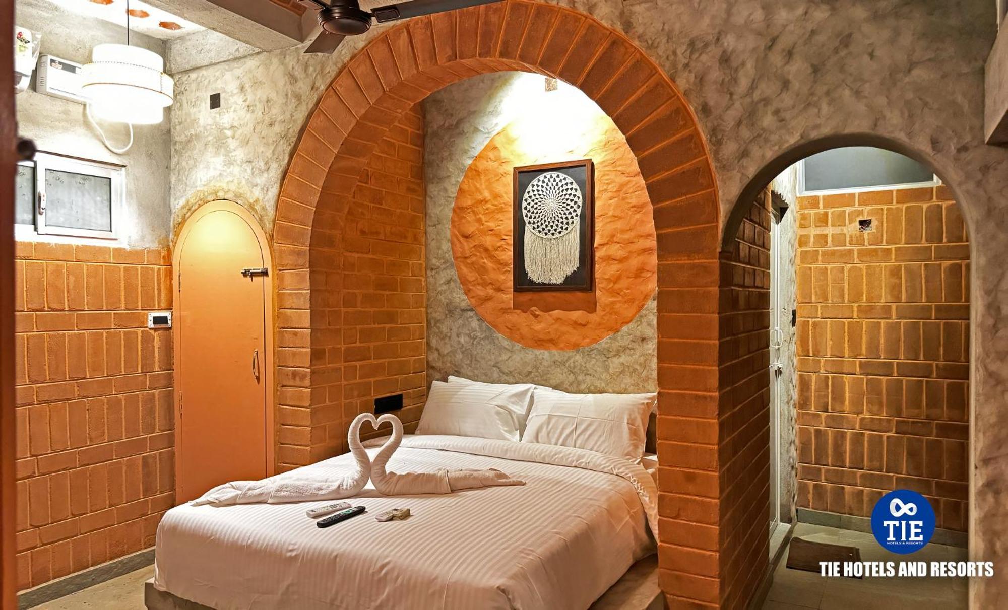 Eden Beach Resort - Tie Hotels & Resorts Pondicherry Bagian luar foto
