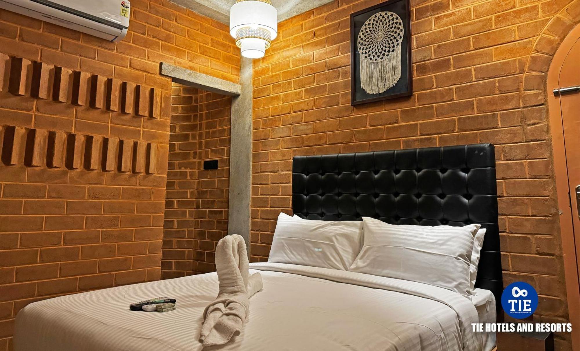 Eden Beach Resort - Tie Hotels & Resorts Pondicherry Bagian luar foto