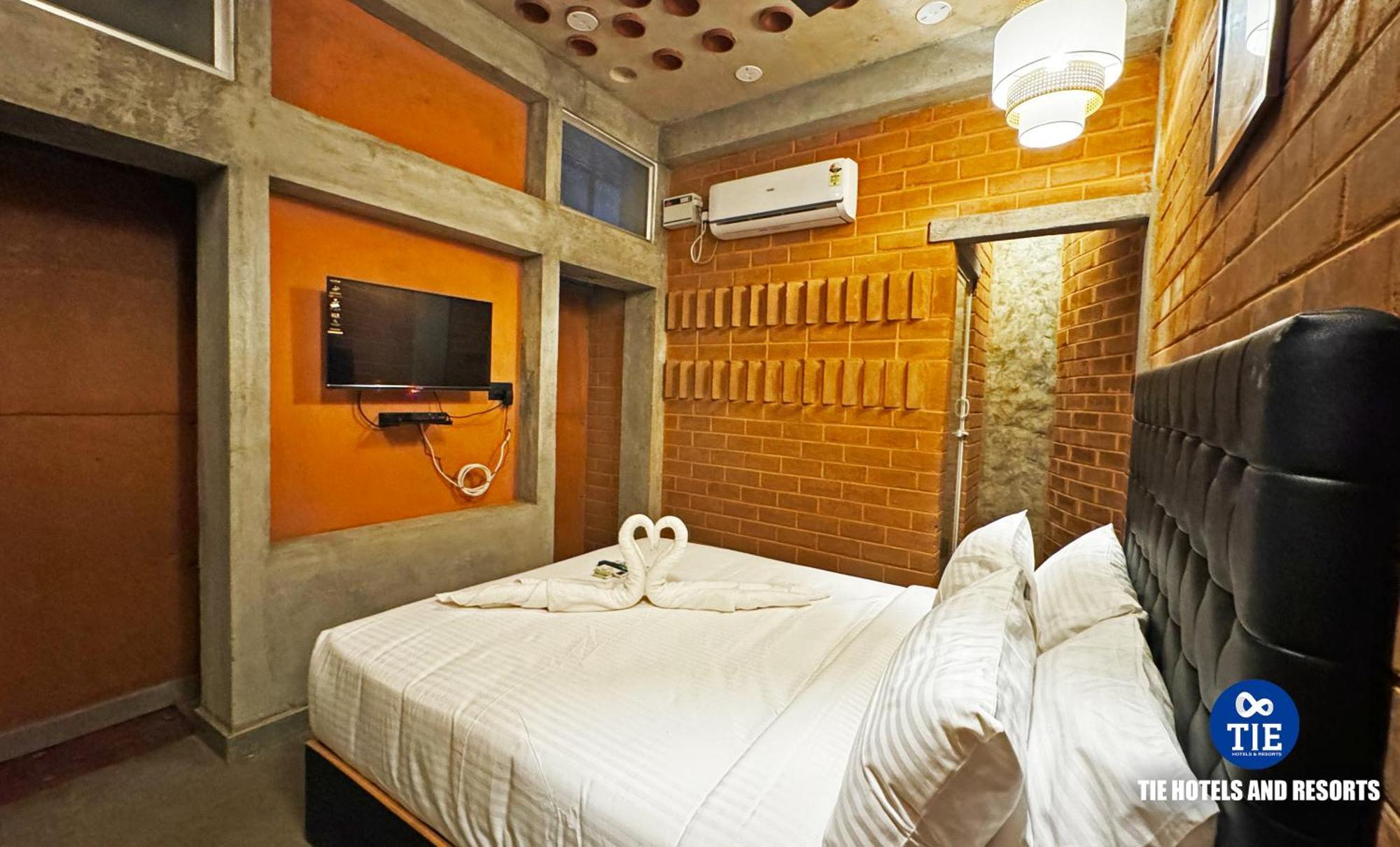 Eden Beach Resort - Tie Hotels & Resorts Pondicherry Bagian luar foto