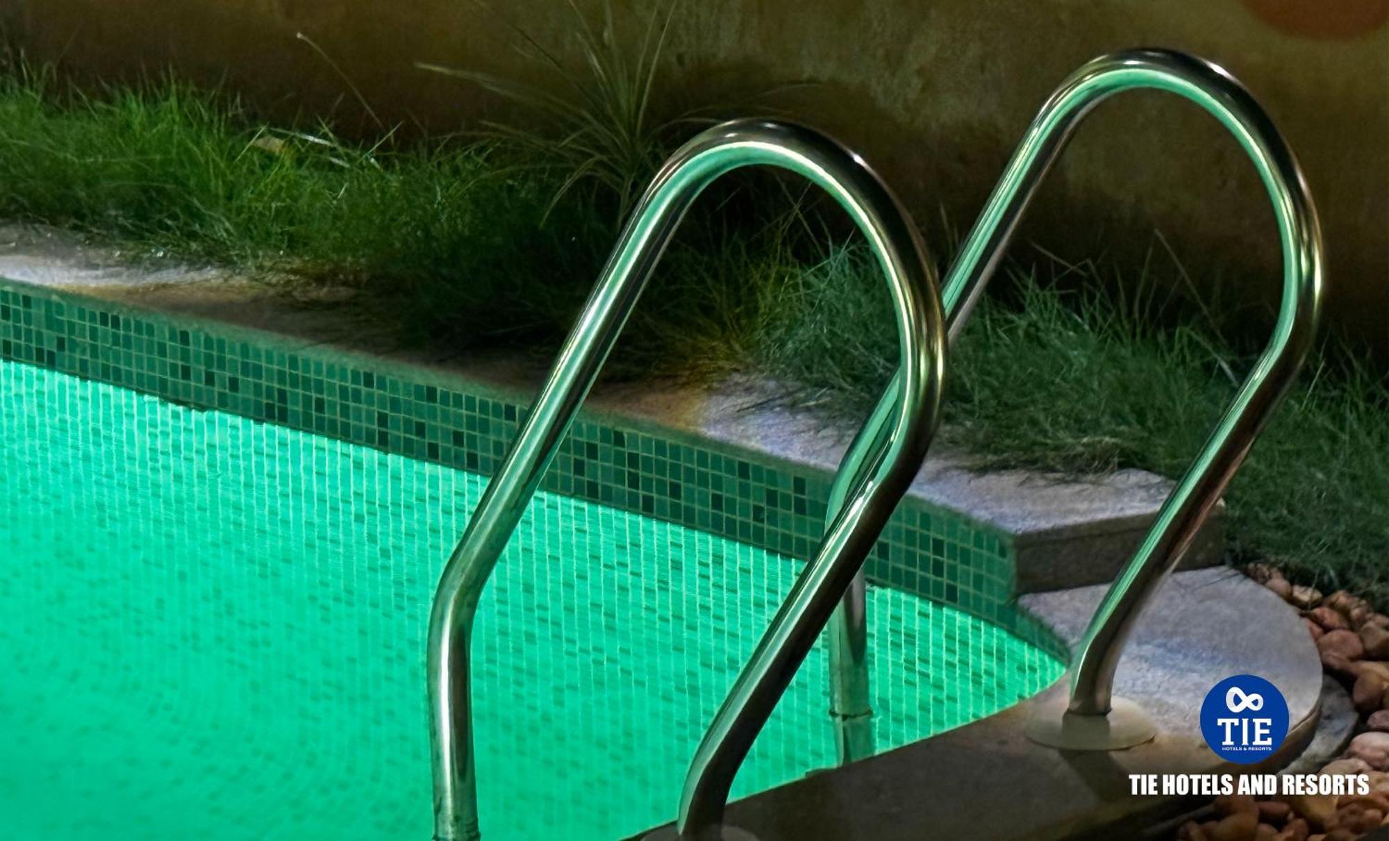 Eden Beach Resort - Tie Hotels & Resorts Pondicherry Bagian luar foto