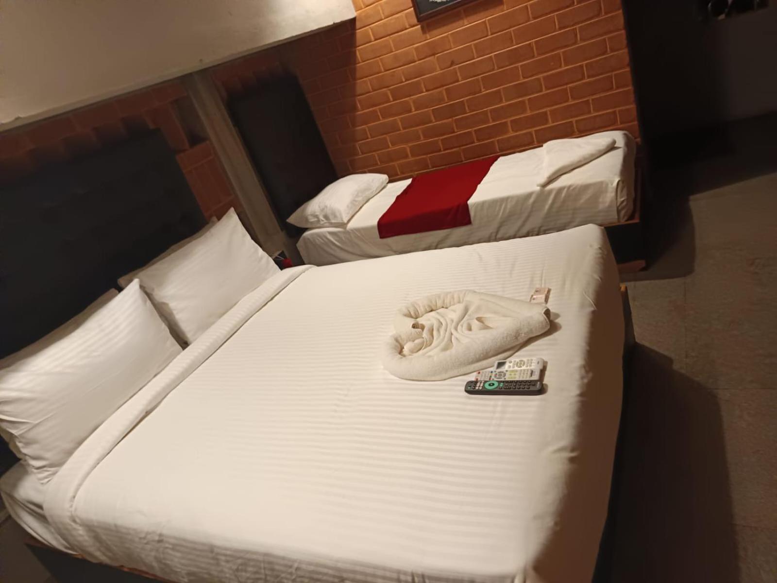 Eden Beach Resort - Tie Hotels & Resorts Pondicherry Bagian luar foto